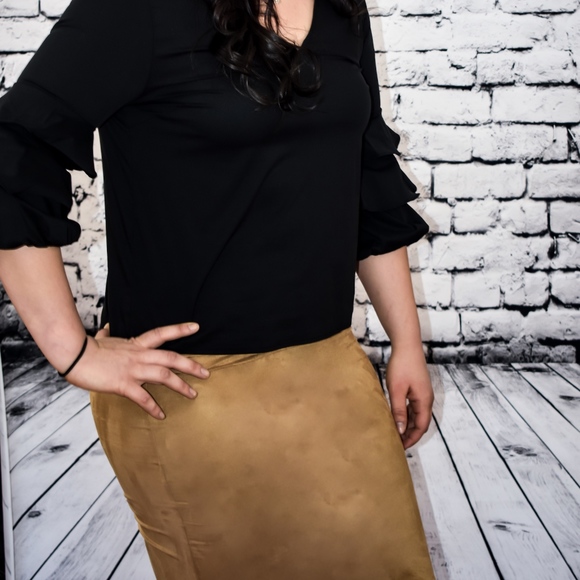 Suede Camel Bodycon Skirt (Plus) - Picture 6 of 7